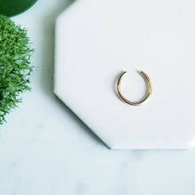 Load image into Gallery viewer, 14K Rose GF Round Wire Ear Cuff