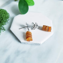 Load image into Gallery viewer, Honey Bee &amp; Amber Earrings
