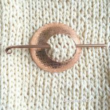 Load image into Gallery viewer, Basket Weave Copper Shawl Brooch Circle Pin
