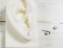 Load image into Gallery viewer, Sterling Silver Round Flower Post Earrings- Stud Earrings
