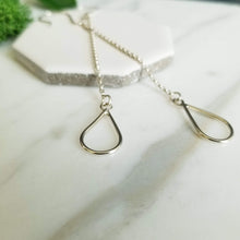 Load image into Gallery viewer, Sterling Silver Swingy Teardrop Rain Drop Chain Earrings
