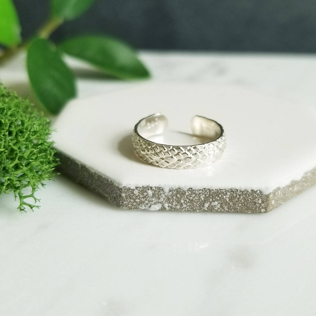 Snakeskin Textured Sterling Silver Toe Ring