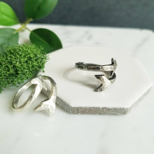 Load image into Gallery viewer, Adjustable Hammered Sterling Silver Arrow Ring
