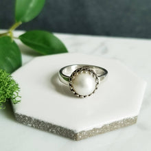 Load image into Gallery viewer, White Pearl &amp; Sterling Silver Crown Bezel Set Ring size 6.5 US
