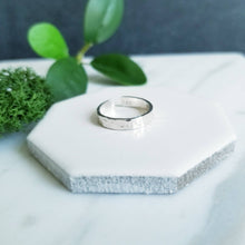 Load image into Gallery viewer, 3mm Sterling Silver Toe Ring- Hammered Texture
