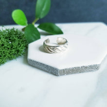 Load image into Gallery viewer, Wide Twist Sterling Silver Toe Ring
