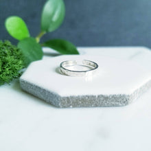 Load image into Gallery viewer, Sterling Silver Toe Ring, 2mm, Hammered Finish
