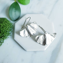 Load image into Gallery viewer, Sterling Silver Ginkgo Leaves Dangle Earrings
