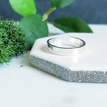 Load image into Gallery viewer, 3mm Polished Sterling Silver Toe Ring
