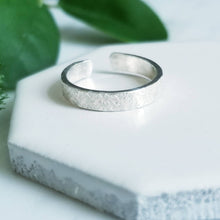 Load image into Gallery viewer, 3mm Sterling Silver Toe Ring- Silk Texture
