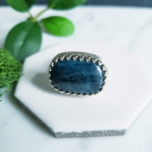 Load image into Gallery viewer, Dark Blue Kyanite Sterling Silver Ring, Size 6.5
